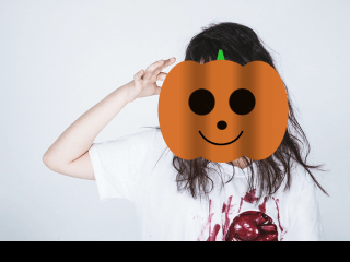 Wear a Halloween pumpkin.